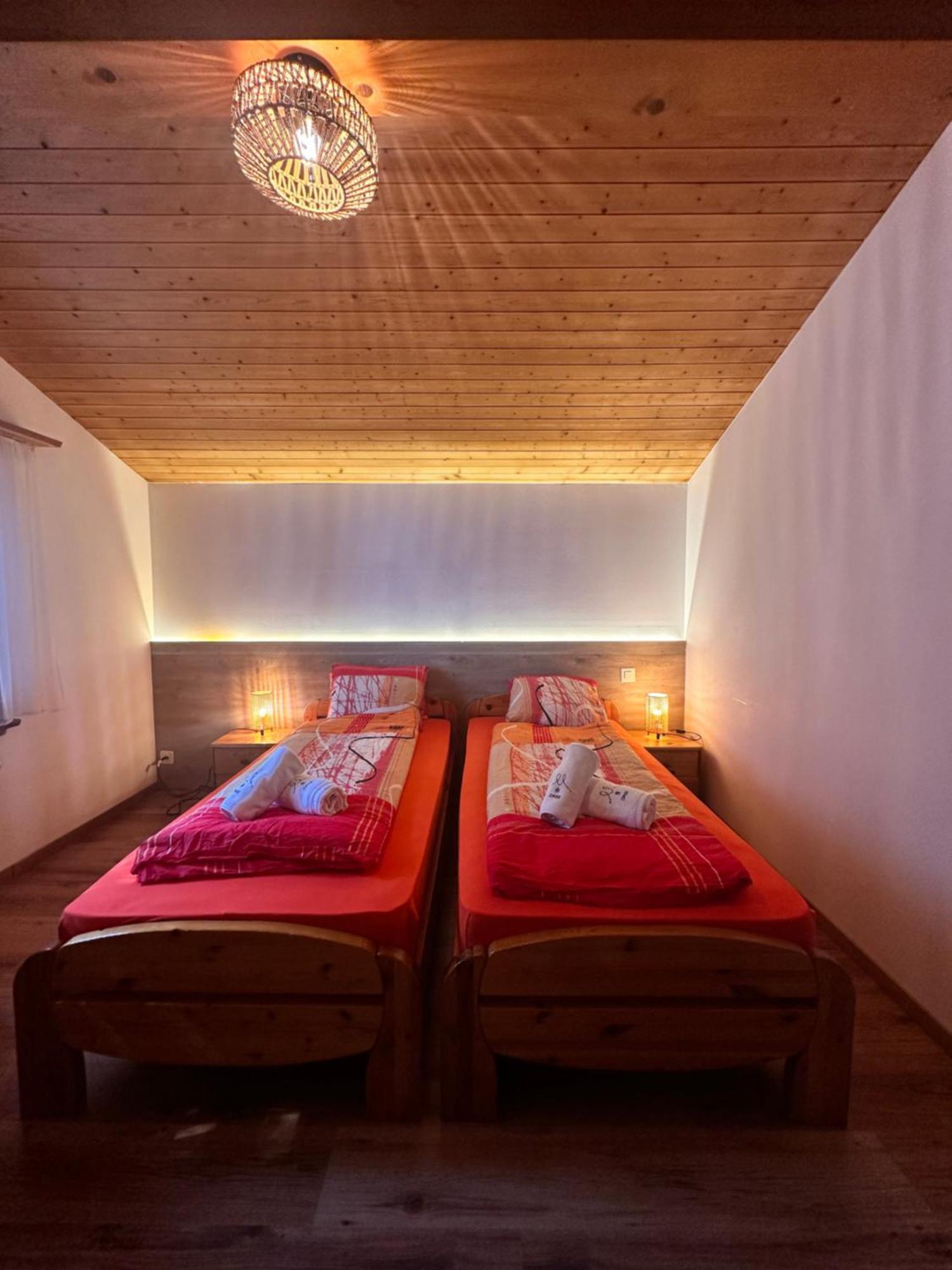 Hotel Wildbach Brienz เบรียนส์ ภายนอก รูปภาพ