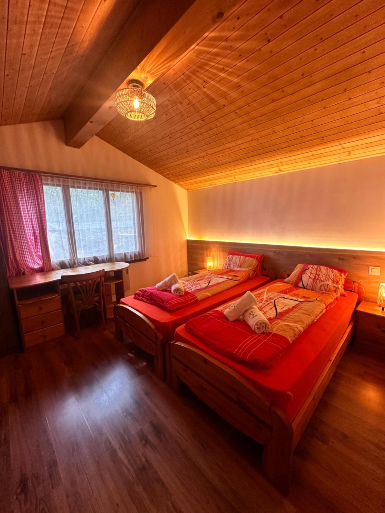 Hotel Wildbach Brienz เบรียนส์ ภายนอก รูปภาพ