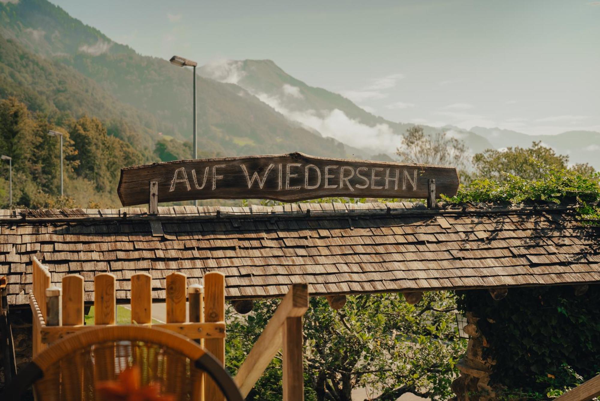 Hotel Wildbach Brienz เบรียนส์ ภายนอก รูปภาพ