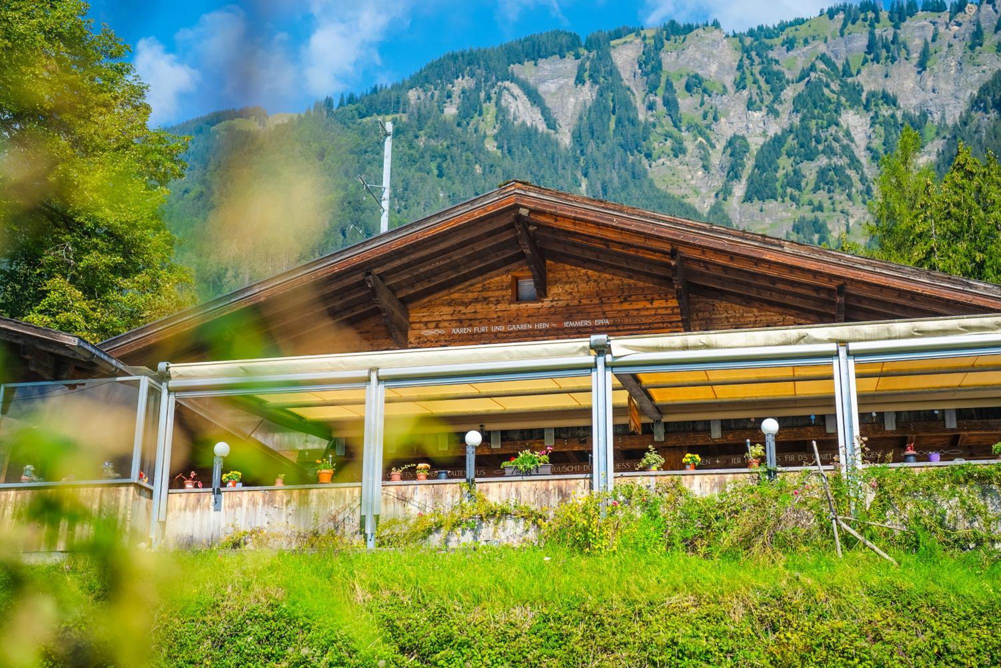 Hotel Wildbach Brienz เบรียนส์ ภายนอก รูปภาพ